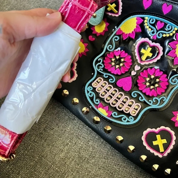 COCOS Rico skull crossbody purse - Picture 6 of 8